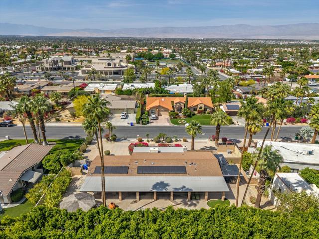74085 Old Prospector Trail, Palm Desert CA: https://media.crmls.org/mediaz/9c735712-fa37-4012-8ede-ba255390eabd.jpg