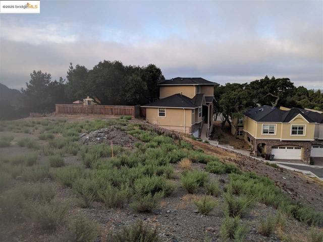 0 Redwood Rd, Oakland CA: https://media.crmls.org/mediaz/9c73ce72-4fa5-4ef5-89e2-1199dd84d453.jpg
