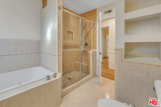 12430 Cumpston Street photo 29
