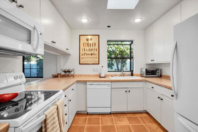 Image 10 of 36 For 45550 Ocotillo Dr Unit E