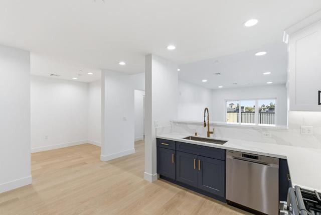 560 El Camino Real, San Carlos CA: https://media.crmls.org/mediaz/9c7511c5-4f42-4d2b-8391-e3f6c0b9a76b.jpg