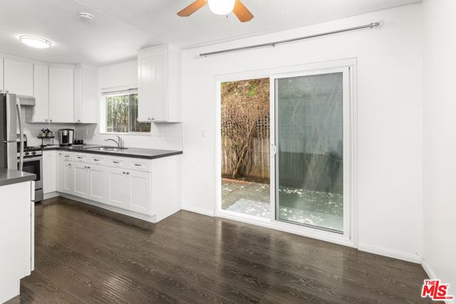 1152 N Ogden Drive, West Hollywood CA: https://media.crmls.org/mediaz/9c7621f9-169f-44d3-855e-607c08b91f28.jpg