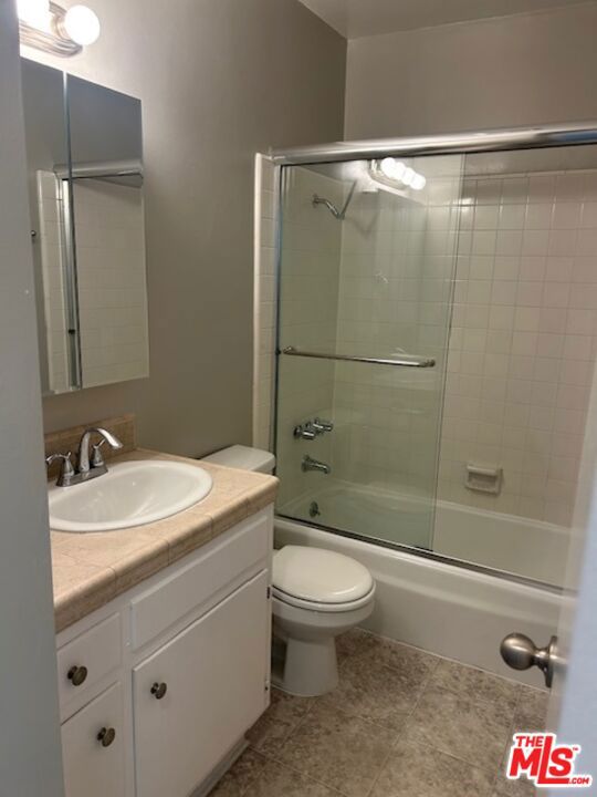3560 S Centinela Avenue, Los Angeles CA: https://media.crmls.org/mediaz/9c77a6c7-c751-4fcb-91af-6dedb470701c.jpg