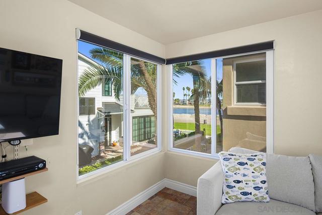 841 Pismo Ct, San Diego CA: https://media.crmls.org/mediaz/9c77b070-7887-408b-904b-890e2c83ca7e.jpg