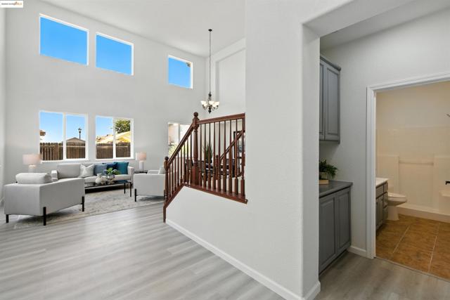 78 Vella Circle, Oakley CA: https://media.crmls.org/mediaz/9c784121-8d1e-4fc0-8945-195f9946bcdd.jpg