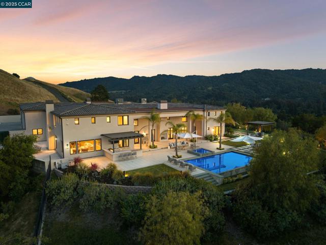 1021 Via Del Gato, Alamo CA: https://media.crmls.org/mediaz/9c792aab-d444-45b2-8257-dc151d548d23.jpg
