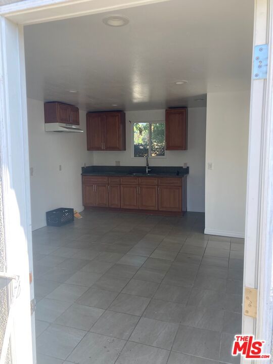 322 W 122nd Street, Los Angeles CA: https://media.crmls.org/mediaz/9c792b04-a0da-493d-b055-520fd9e9c536.jpg