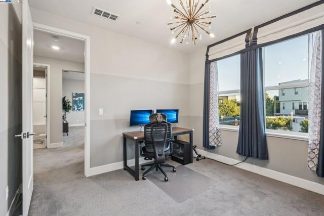 5789 Nugget Way, Dublin CA: https://media.crmls.org/mediaz/9c7a2eeb-0d89-4f67-abfb-e64e3607632f.jpg