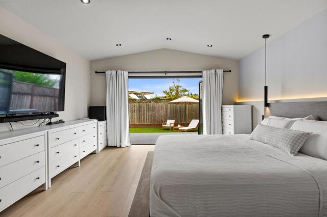 243 Aviador Avenue, Millbrae CA: https://media.crmls.org/mediaz/9c7b2d6a-79cc-45fd-89ed-5492cae8cf4f.jpg
