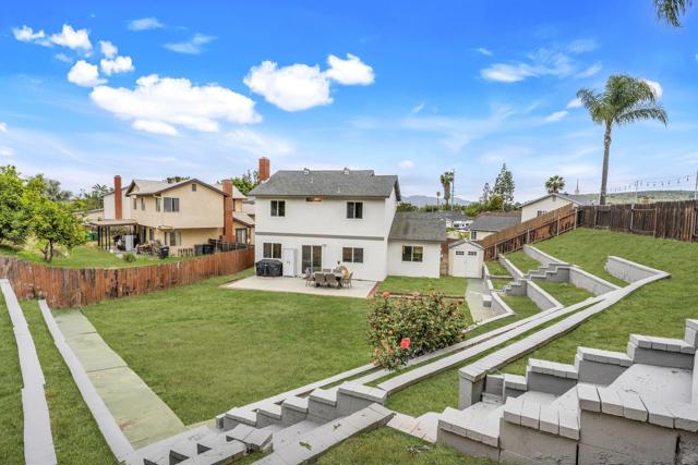 10424 Nubbin Ct, Santee CA: https://media.crmls.org/mediaz/9c7b9609-8880-4b31-8da8-f8cd67ab5394.jpg
