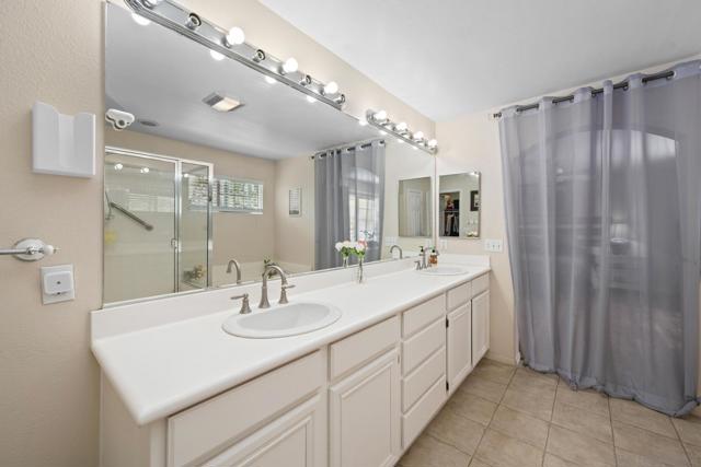 4111 Massachusetts Ave, La Mesa CA: https://media.crmls.org/mediaz/9c7bc816-a99a-4b8b-a287-ecc283f158a0.jpg