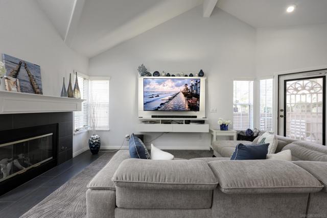 11370 Camino Playa Cancun, San Diego CA: https://media.crmls.org/mediaz/9c7bdde2-ec68-4c6b-bb40-02e6b09c82da.jpg