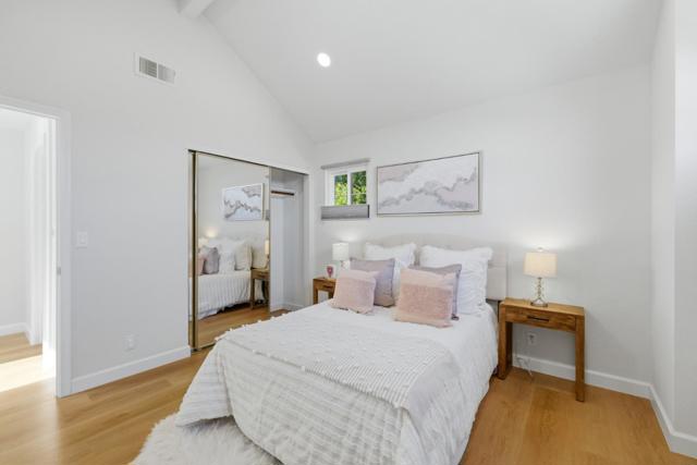 800 Fountain Park Lane, Mountain View CA: https://media.crmls.org/mediaz/9c7be912-df55-406e-9888-38aea8c7a3f6.jpg