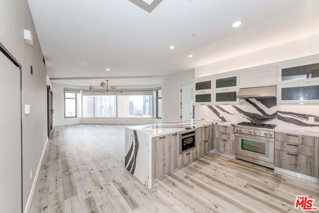 801 S Grand Avenue 2205, Los Angeles, CA 90017