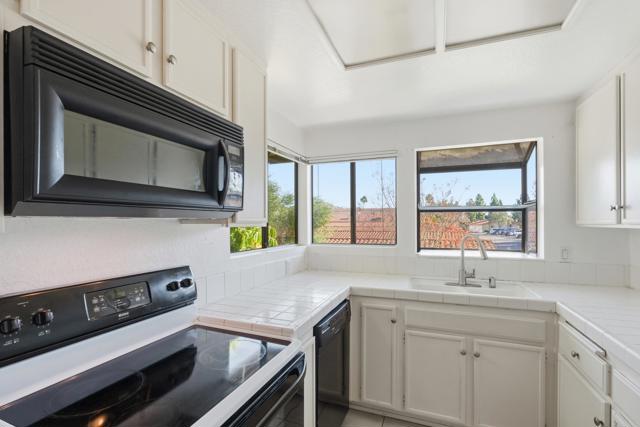 Detail Gallery Image 9 of 55 For 12250 Corte Sabio #2210,  San Diego,  CA 92128 - 2 Beds | 2 Baths