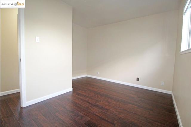 3044 Capp ST, Oakland CA: https://media.crmls.org/mediaz/9c7ce76f-89bf-46d5-a492-a3329619751e.jpg