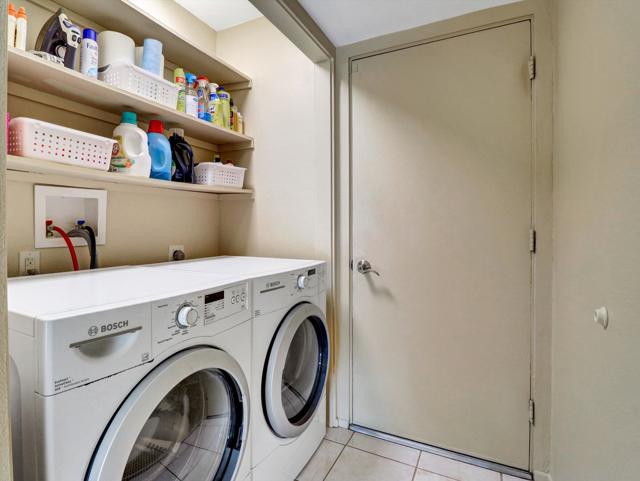 2371 Via Sonoma, Palm Springs CA: https://media.crmls.org/mediaz/9c7d2dc2-8b7a-4dae-b82a-cee5d9a1f3fc.jpg