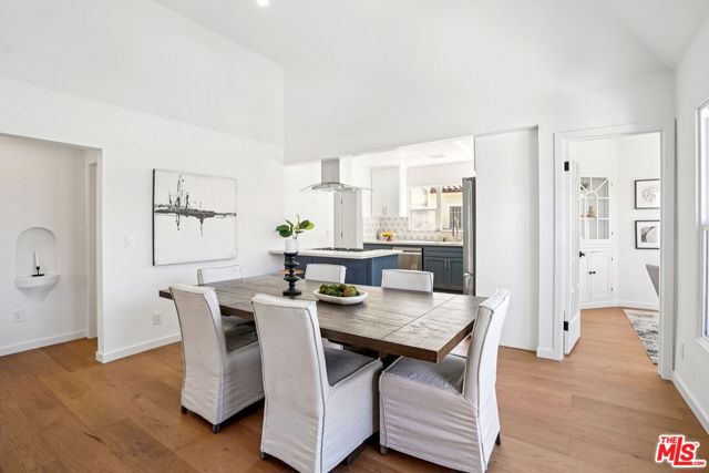 4438 W 28th Street, Los Angeles CA: https://media.crmls.org/mediaz/9c7d729a-c3a7-4b75-959e-24906478699c.jpg