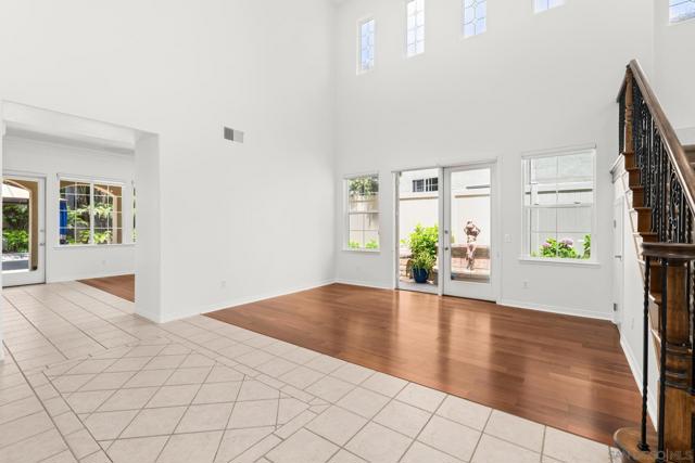 616 Marlin Ln, Carlsbad CA: https://media.crmls.org/mediaz/9c7da0e6-1302-4037-8637-6423da29e608.jpg