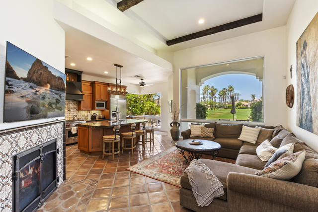 78920 Cabrillo Way Way, La Quinta CA: https://media.crmls.org/mediaz/9c7dbf95-ea41-4e81-b29d-3d70ac396f92.jpg