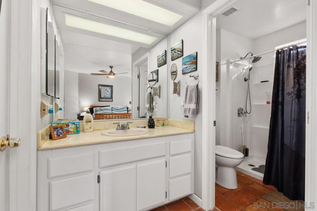 13975 Midland Rd, Poway CA: https://media.crmls.org/mediaz/9c7e377c-5609-496e-bf48-da0a936ed55f.jpg