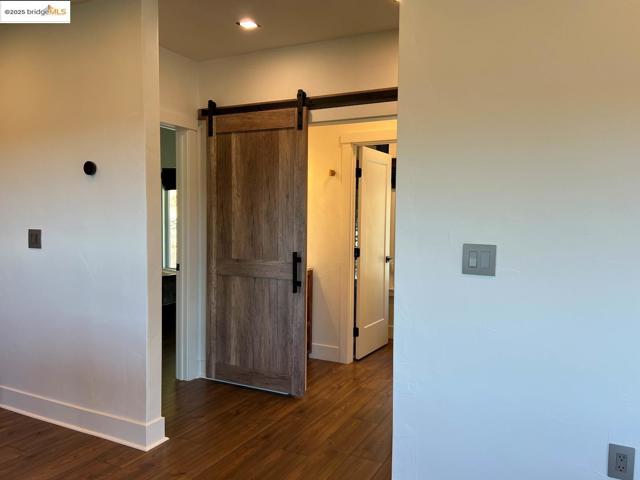110 Duncan Hill RD, Auburn CA: https://media.crmls.org/mediaz/9c7e7aa0-67ab-462e-bb40-e06acd48e639.jpg