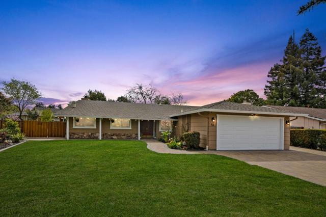 51 Saint Ramon Court, Danville CA: https://media.crmls.org/mediaz/9c7ef9f0-f6b3-4a0b-ad20-333de7079bc0.jpg
