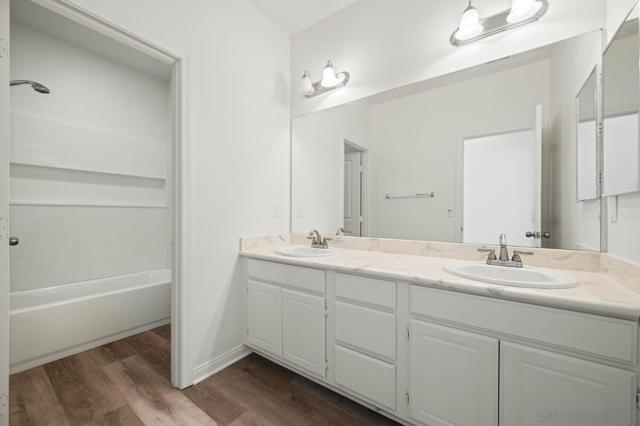 1718 Santa Ivy Ave, Chula Vista CA: https://media.crmls.org/mediaz/9c7f26dc-879a-42a6-a046-eeb7e4f7a6f9.jpg