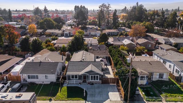 830 Birch Avenue, Sunnyvale CA: https://media.crmls.org/mediaz/9c80943a-d345-4d13-978a-b876c686090f.jpg