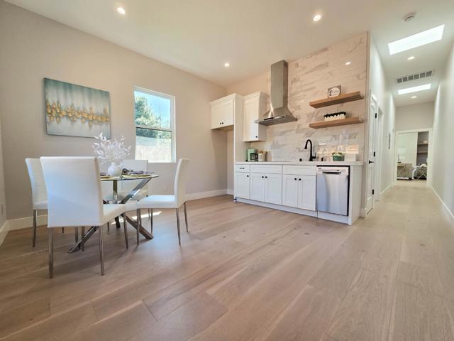 95 Centre Street, Mountain View CA: https://media.crmls.org/mediaz/9c80a3b2-d246-4ee3-bd84-c8ccf7e9e1b3.jpg