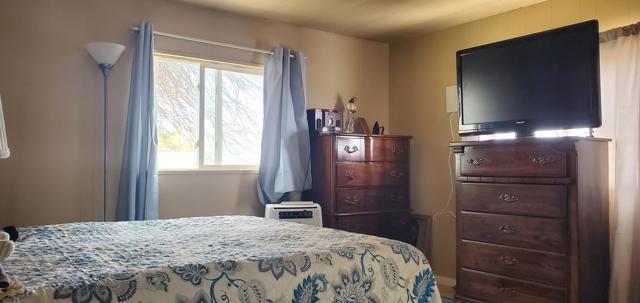 1528 Fillmore Drive, Thermal CA: https://media.crmls.org/mediaz/9c80c488-51a4-4d88-bb9e-ceb20e6878b5.jpg