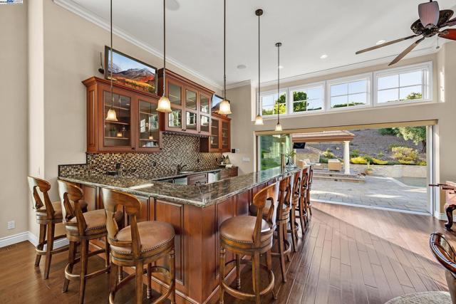 24 Timberview Ct., Danville CA: https://media.crmls.org/mediaz/9c80d8cb-9d8b-4057-b2fb-1f4865b8f32e.jpg