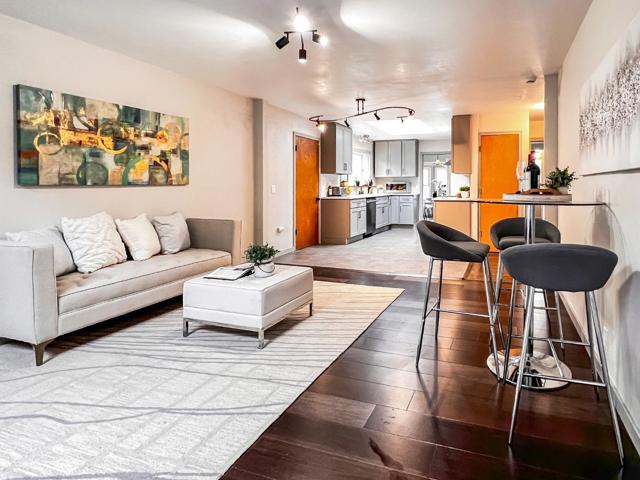 315 King Street, Redwood City CA: https://media.crmls.org/mediaz/9c81bdf1-9bf7-48fc-9c91-b789a32bf555.jpg