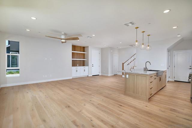 563 N Vulcan Ave, Encinitas CA: https://media.crmls.org/mediaz/9c824275-4fd0-4aaa-a071-65ae7d12f6f1.jpg