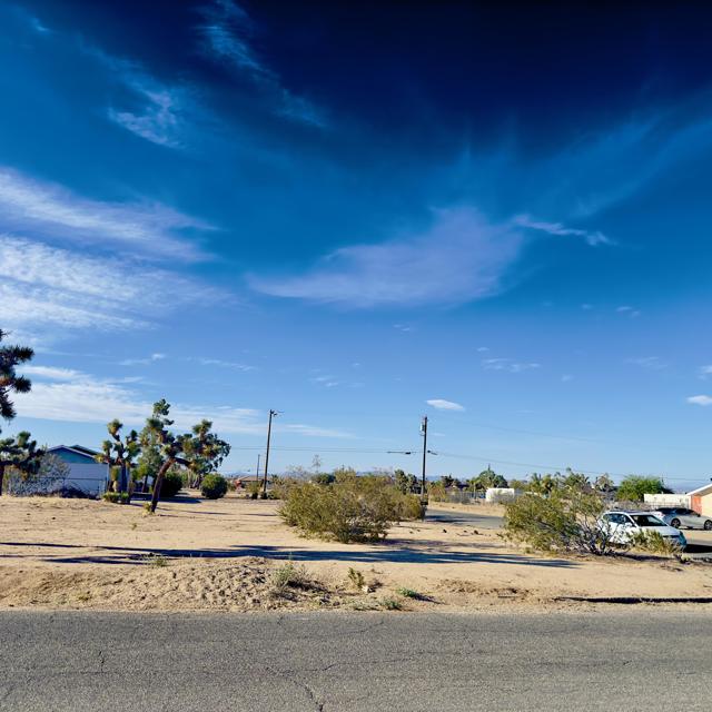 57752 Pimlico Street, Yucca Valley CA: https://media.crmls.org/mediaz/9c82a1d4-359b-4a02-a1c6-1ca139856e69.jpg