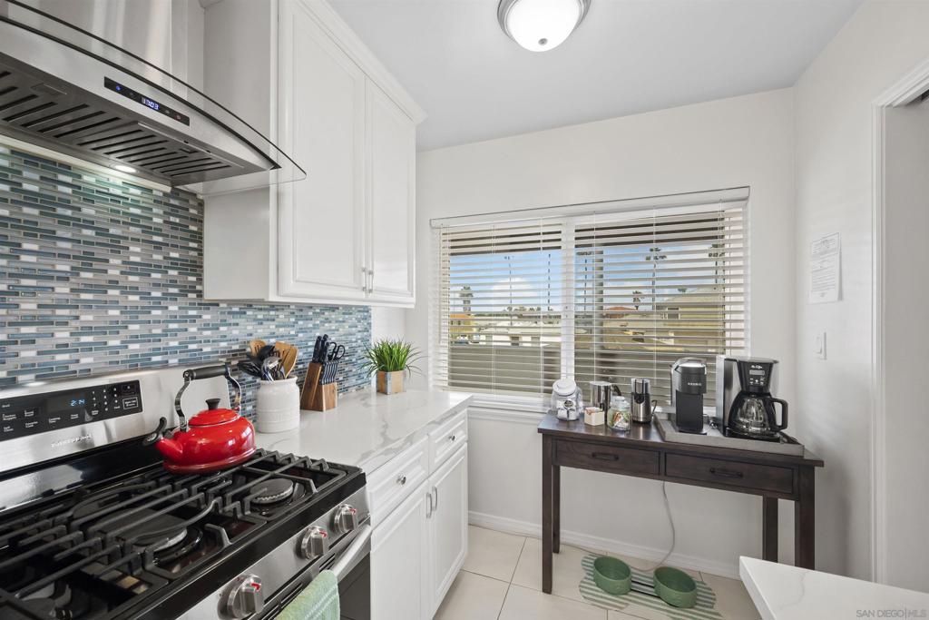 4727 Greene Street - photo 9