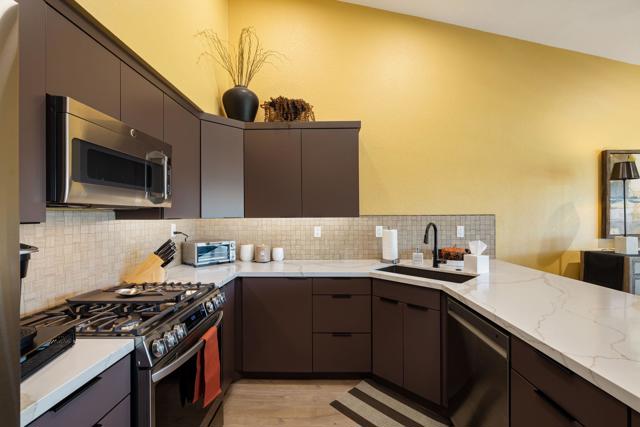 42498 Sand Dune, Palm Desert CA: https://media.crmls.org/mediaz/9c82aa5a-1f39-4223-bb45-b90b178bf4a5.jpg