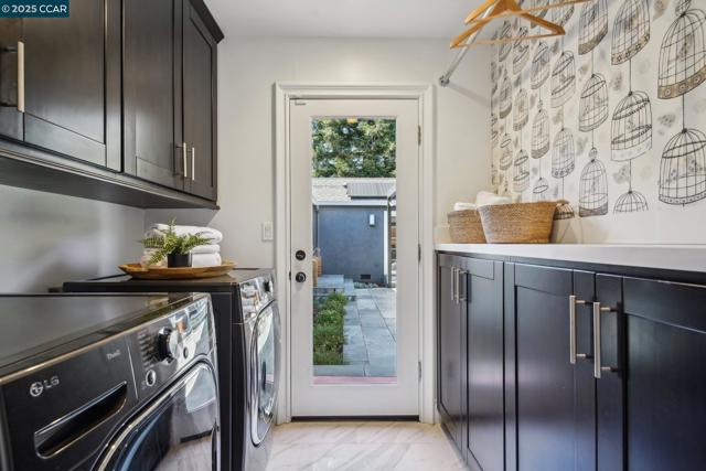 12994 Hawkins Dr, San Ramon CA: https://media.crmls.org/mediaz/9c82d604-fc84-46c0-a51c-6b917c4719d8.jpg