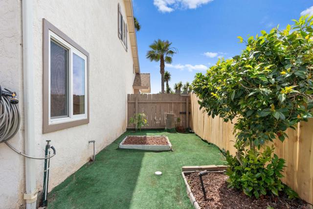 Detail Gallery Image 50 of 57 For 939 Chablis Ln, Vista,  CA 92083 - 4 Beds | 3 Baths