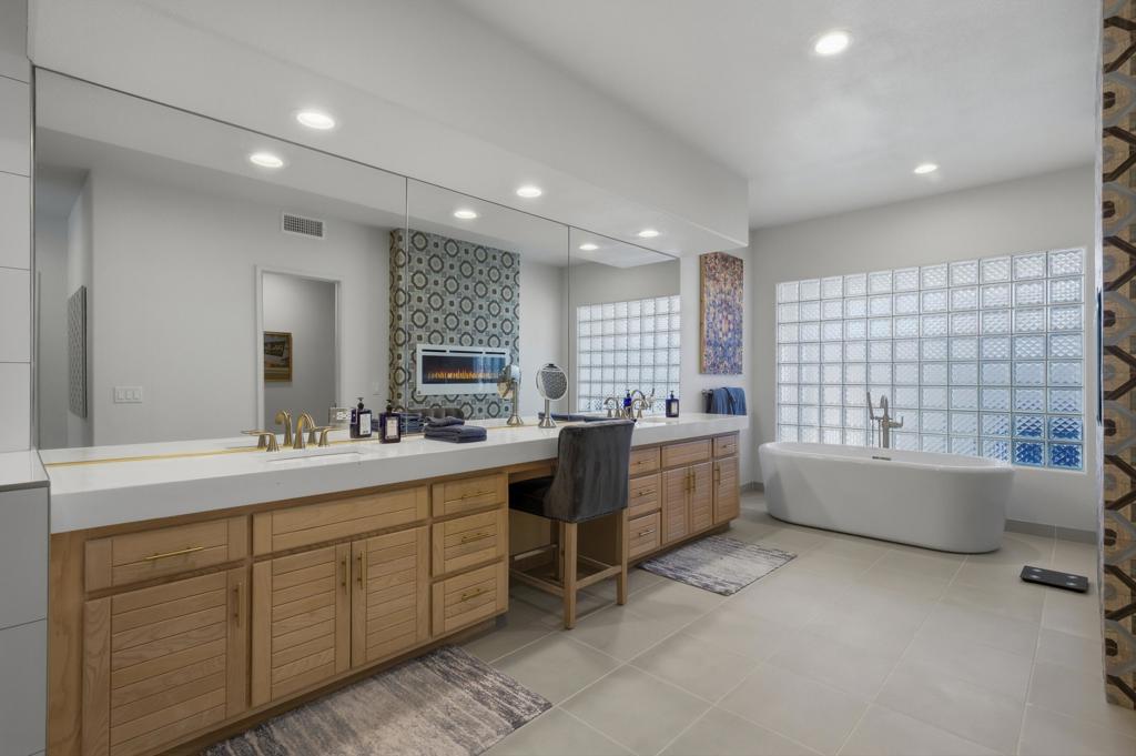 MLS #219138411DA image #32