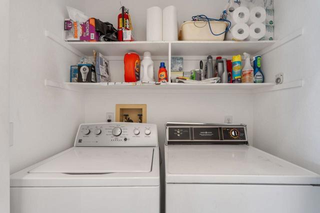 36 Colonial Drive, Rancho Mirage CA: https://media.crmls.org/mediaz/9c83aabb-3196-4986-83f7-70831a737748.jpg