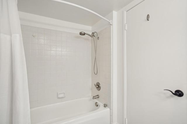 68559 Paseo Real, Cathedral City CA: https://media.crmls.org/mediaz/9c83d0a7-952d-45b4-bc43-fb9bcd6924bd.jpg