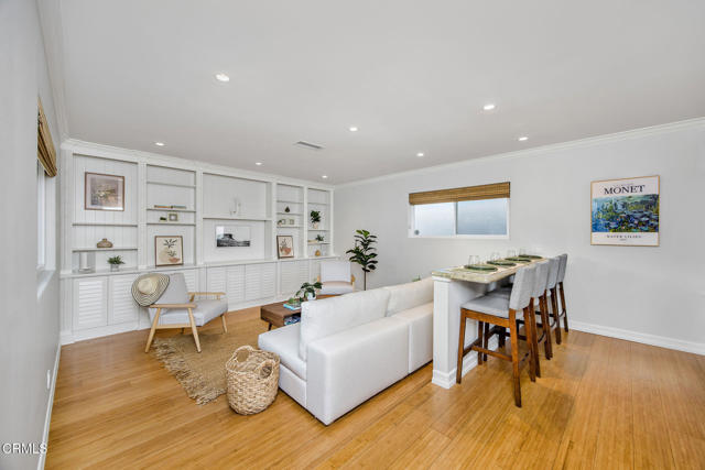 Detail Gallery Image 15 of 31 For 941 Buena Vista St, Ventura,  CA 93001 - 3 Beds | 2 Baths