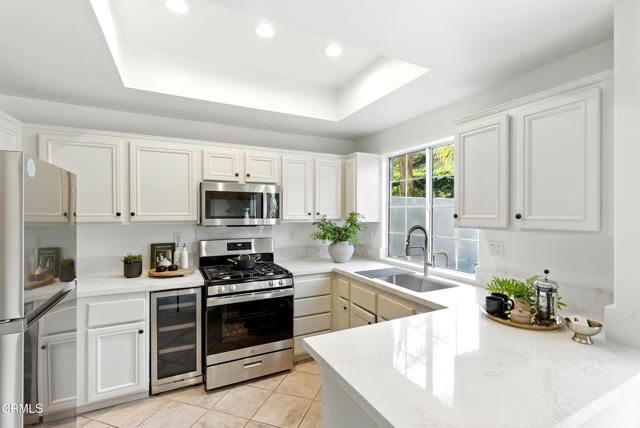 1117 Pan Court, Thousand Oaks CA: https://media.crmls.org/mediaz/9c852659-f18e-40f5-9d7d-f0cb6dd24aea.jpg