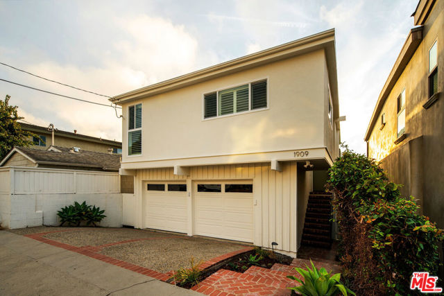 1909 Springfield Avenue, Hermosa Beach, California 90254, 3 Bedrooms Bedrooms, ,2 BathroomsBathrooms,Residential,Sold,Springfield,21102253