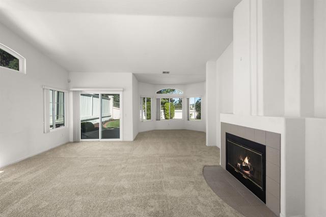 2505 LA COSTA AVE, Chula Vista CA: https://media.crmls.org/mediaz/9c87696c-b03f-4440-8576-eafad6f10f4f.jpg