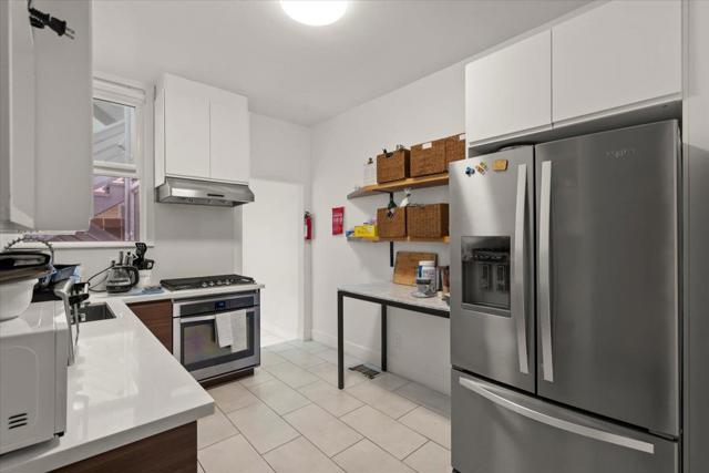 414 Bryant Street, San Francisco CA: https://media.crmls.org/mediaz/9c884f8c-5e80-4666-88f3-485aa4bea7ed.jpg