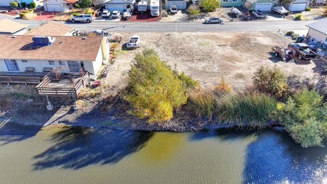 613 Bass Lane, Clearlake Oaks CA: https://media.crmls.org/mediaz/9c891bef-6db9-477c-8344-9086d4c78044.jpg