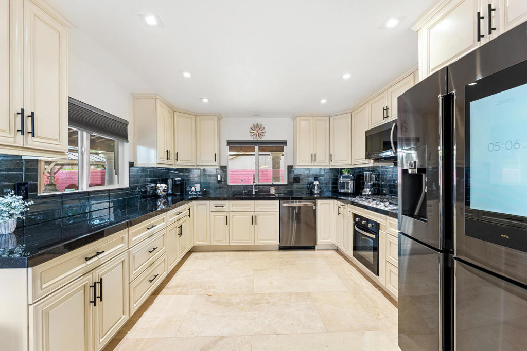 MLS #219130654DA image #8