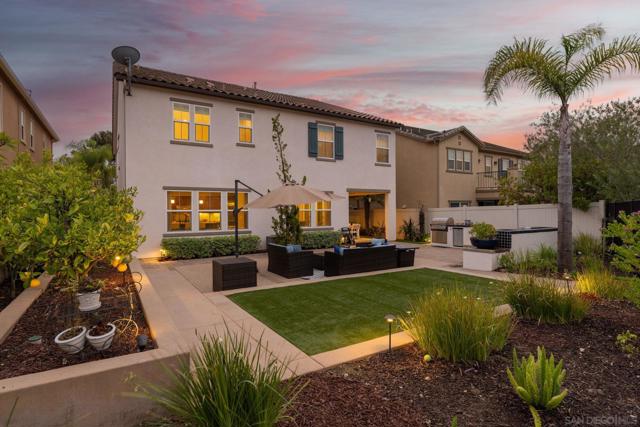 12712 Cloudbreak Ave, San Diego CA: https://media.crmls.org/mediaz/9c899f6b-5ceb-4ac1-84ec-4521ddcc67f6.jpg